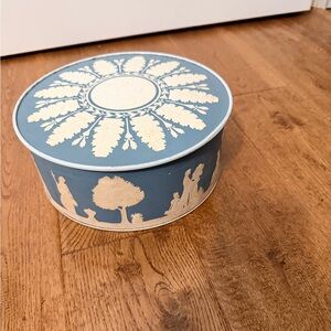 Wedgewood Vintage Paradise WARD CO. Fruit Cake Tin Atlantic Can Co. Delawanna NJ